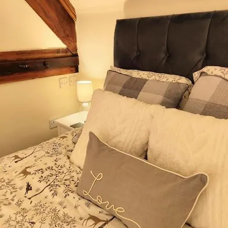 Cosy Central Modern Apartment Nantwich Exterior photo