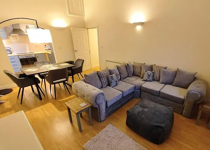 Cosy Central Modern Apartment